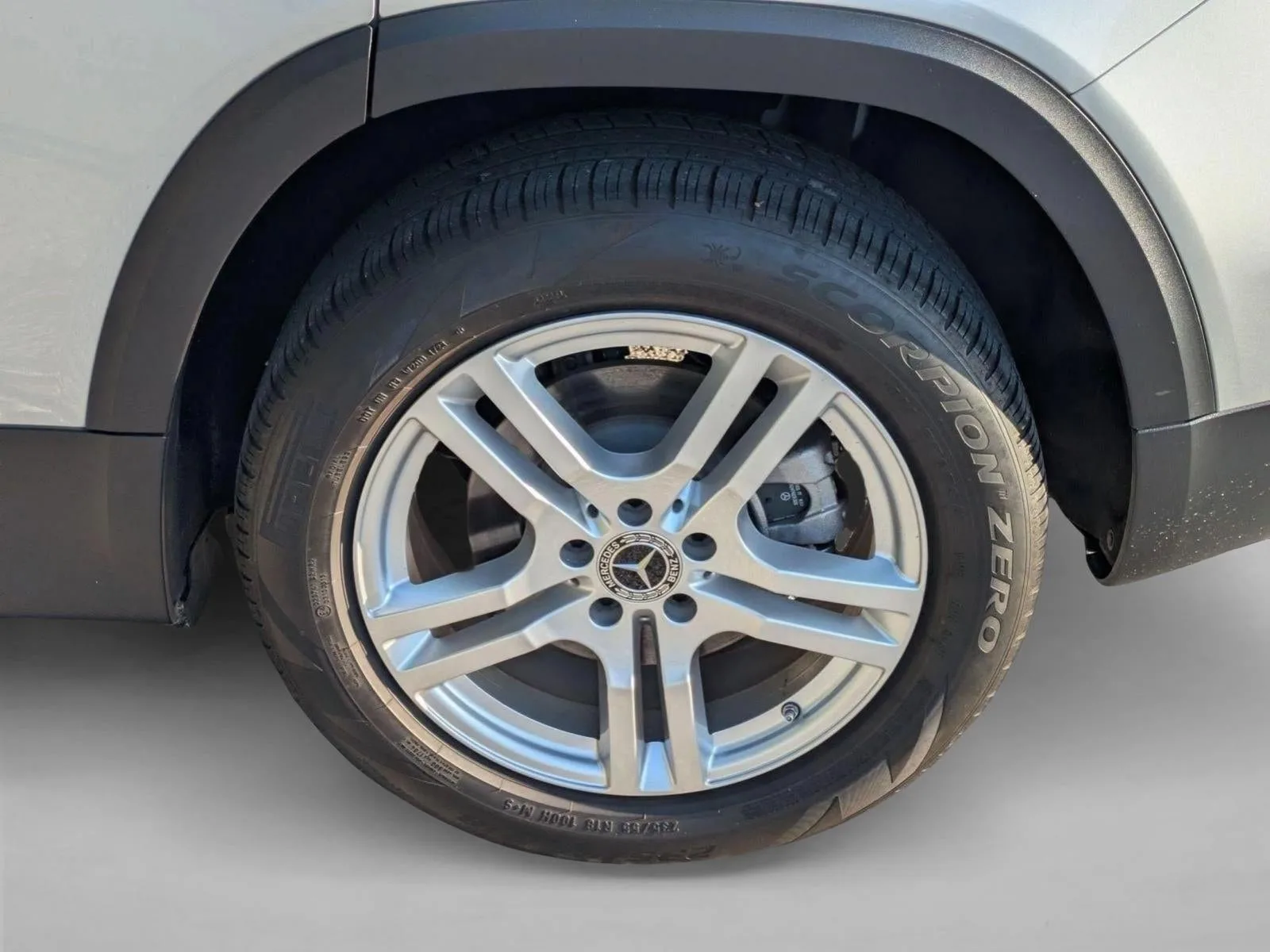 2020 Mercedes-Benz GLB GLB 250 SUV photo 9