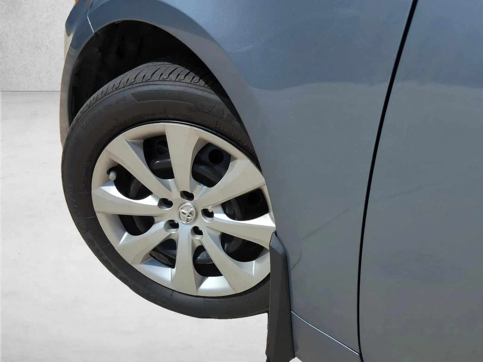 2025 Toyota Corolla LE CVT (Natl) photo 10