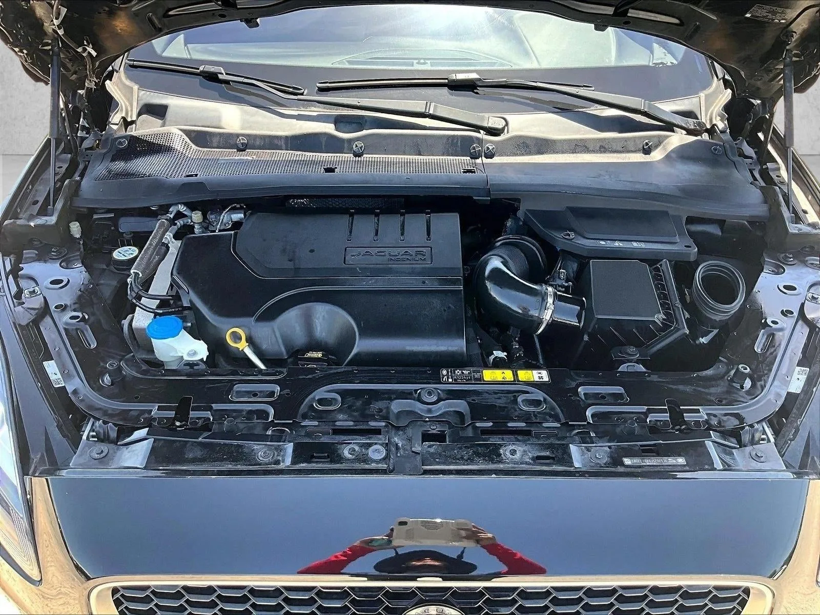 2018 Jaguar E-PACE R-Dynamic SE photo 11