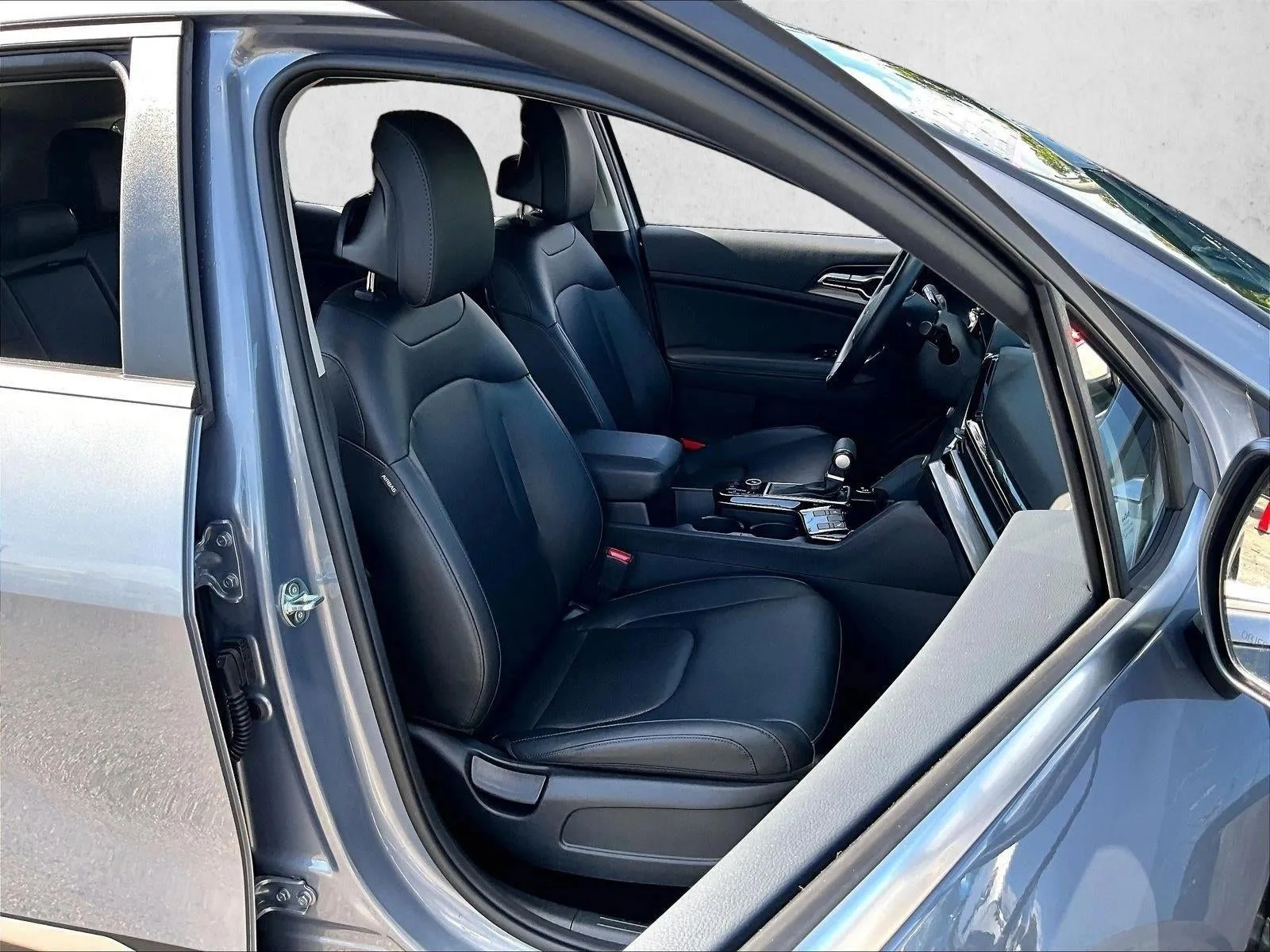 2025 Kia Sportage EX photo 9