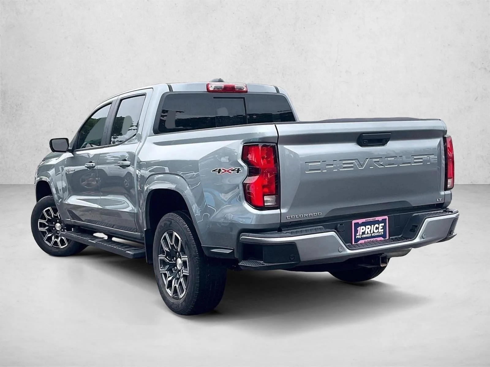 2024 Chevrolet Colorado LT photo 10