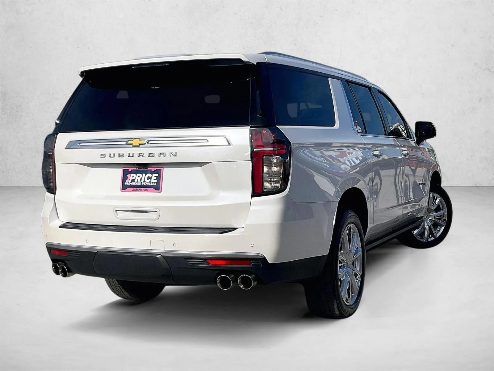 2024 Chevrolet Suburban High Country photo 2