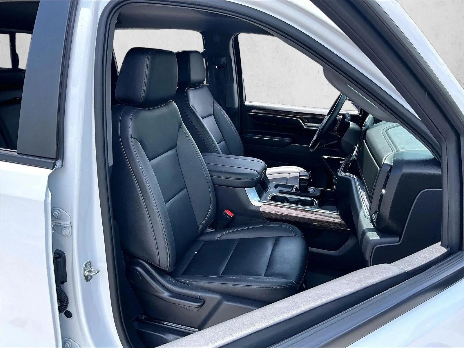 2024 Chevrolet Silverado 1500 LT Trail Boss photo 9