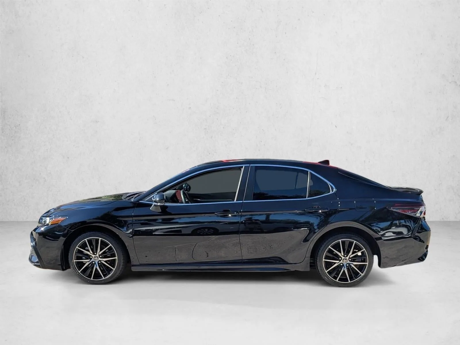 2023 Toyota Camry SE Auto (SE) photo 9