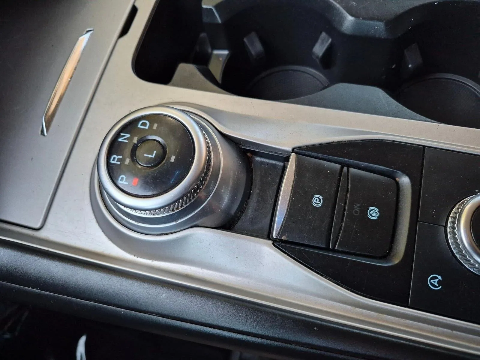 2021 Ford Explorer Base photo 10