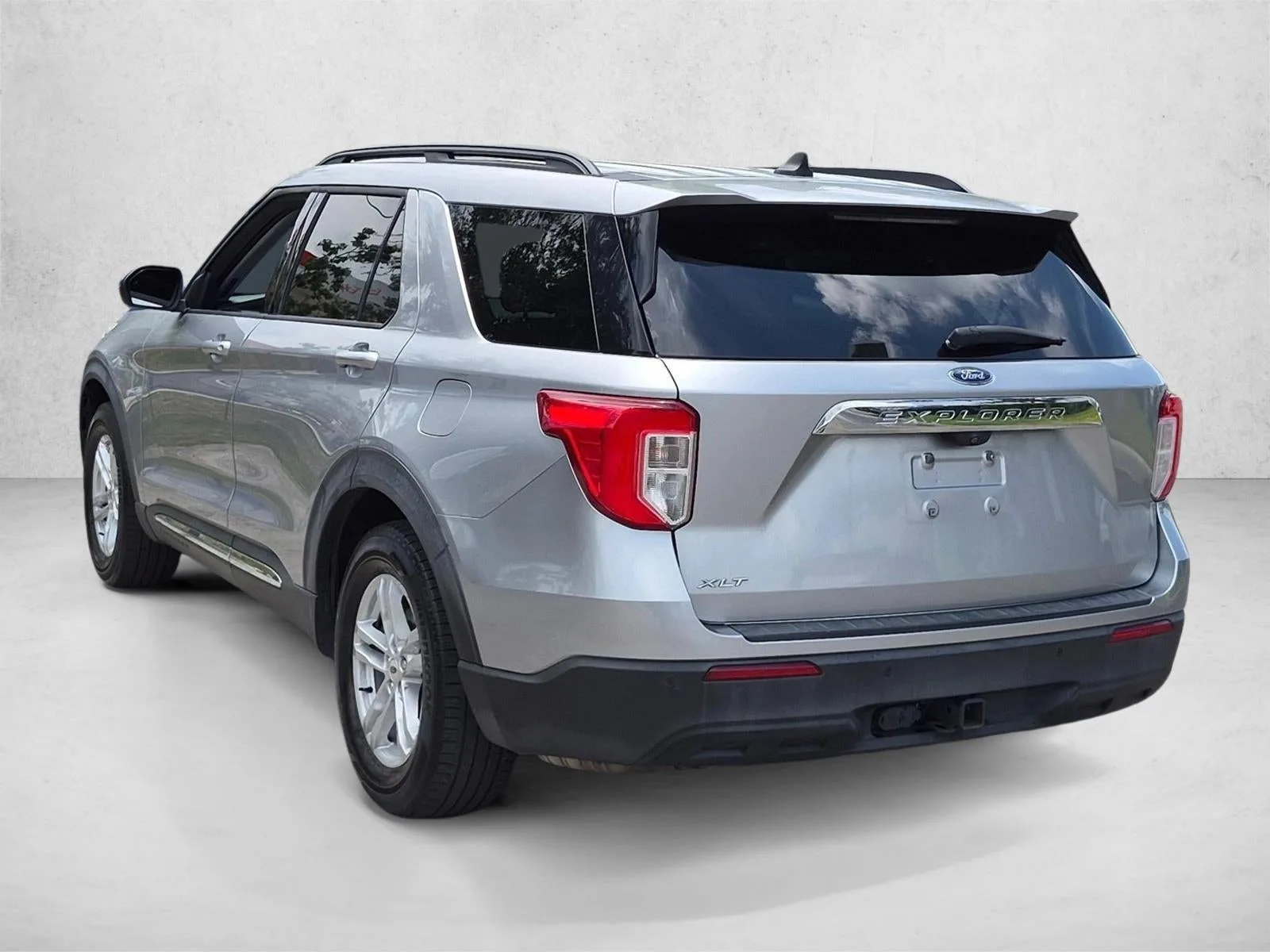 2021 Ford Explorer XLT RWD photo 7