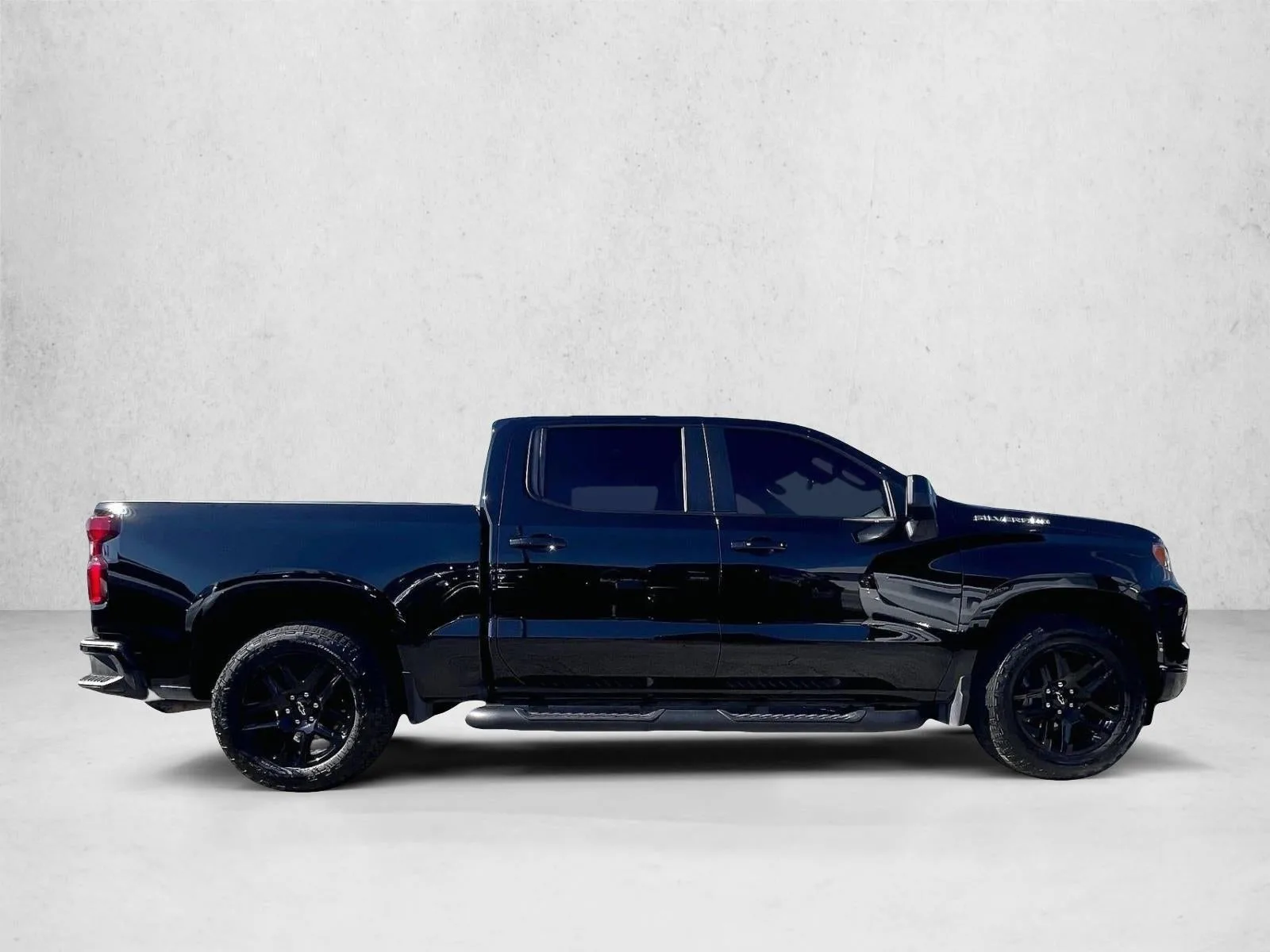 2026 Chevrolet Silverado 1500 RST photo 4