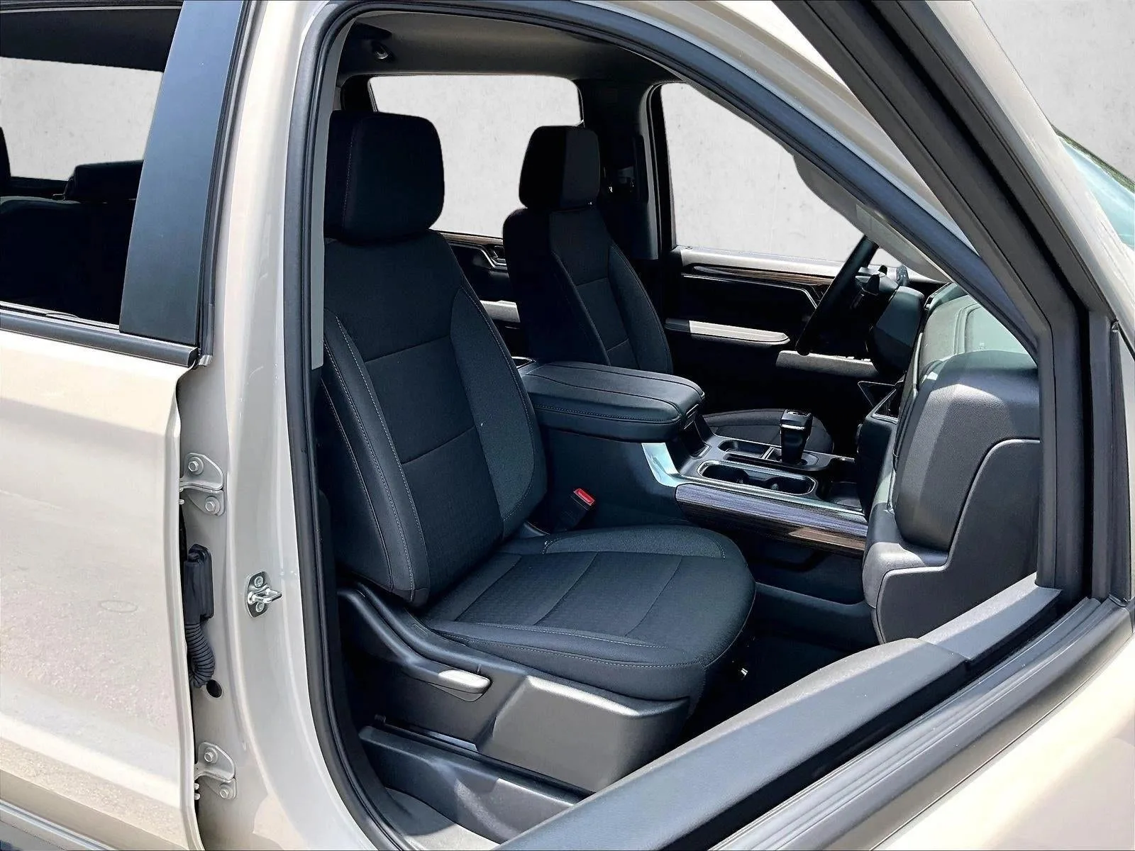 2026 Chevrolet Silverado 1500 RST photo 9