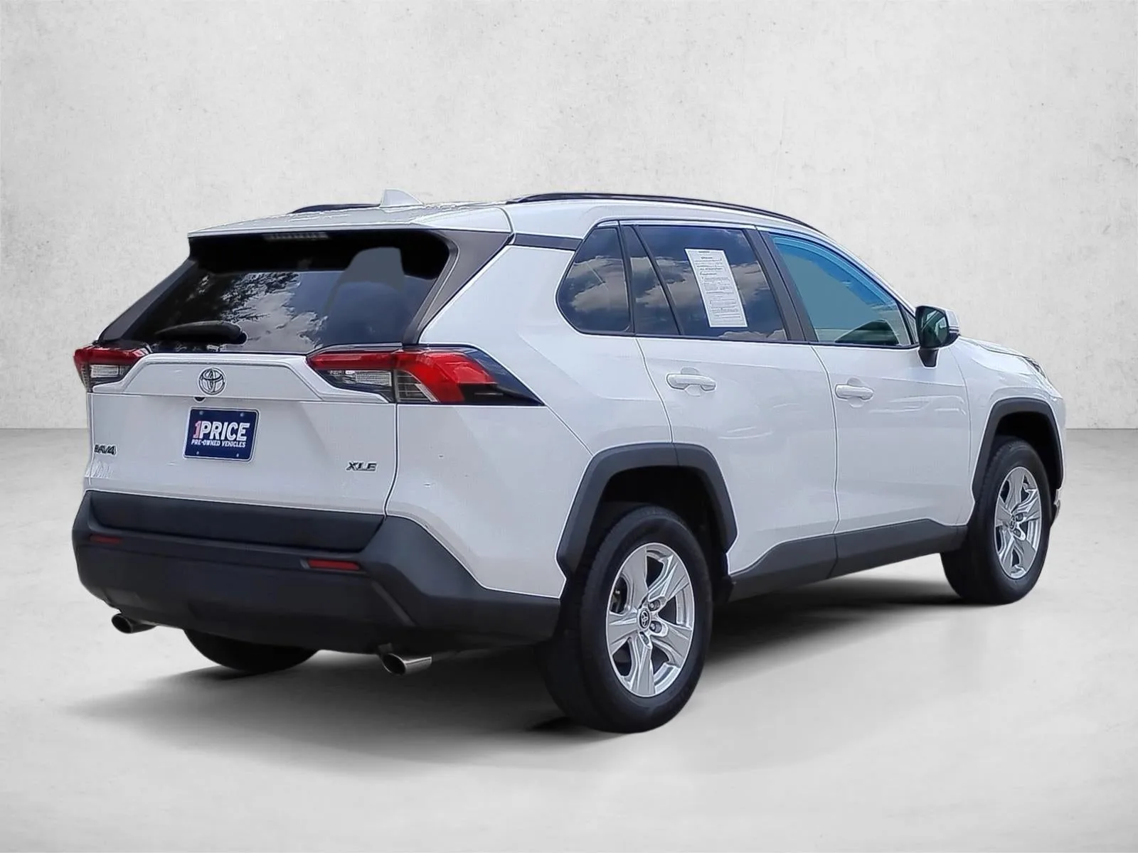 2021 Toyota RAV4 XLE FWD (GS) photo 5
