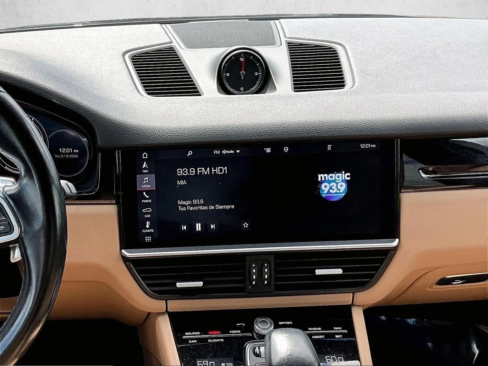 2020 Porsche Cayenne Base photo 8