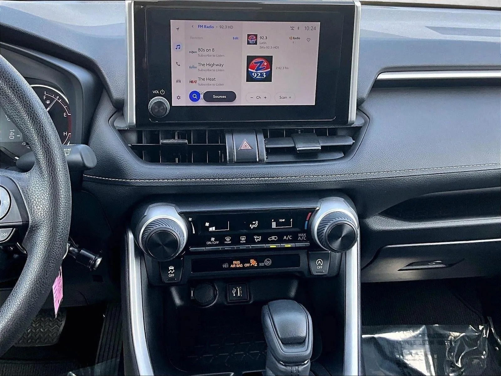 2023 Toyota RAV4 LE photo 8