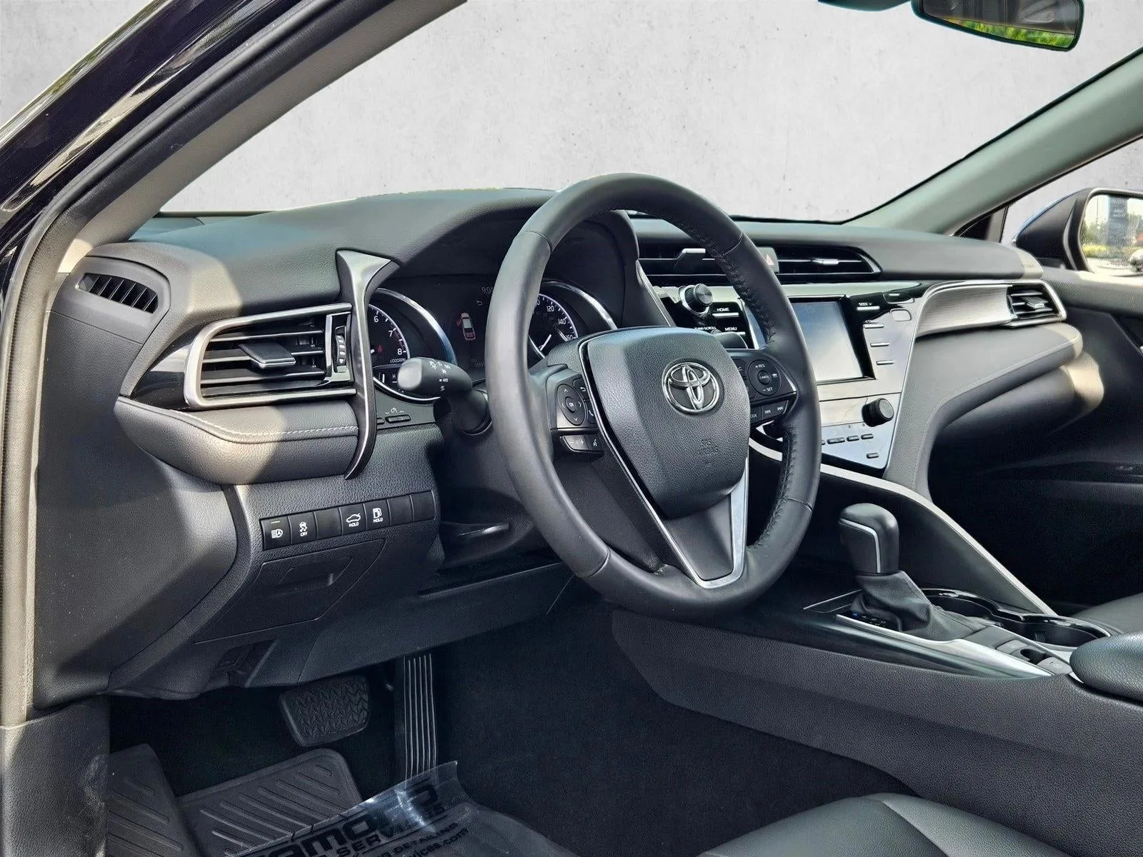 2020 Toyota Camry SE Nightshade Auto AWD (Natl) photo 9