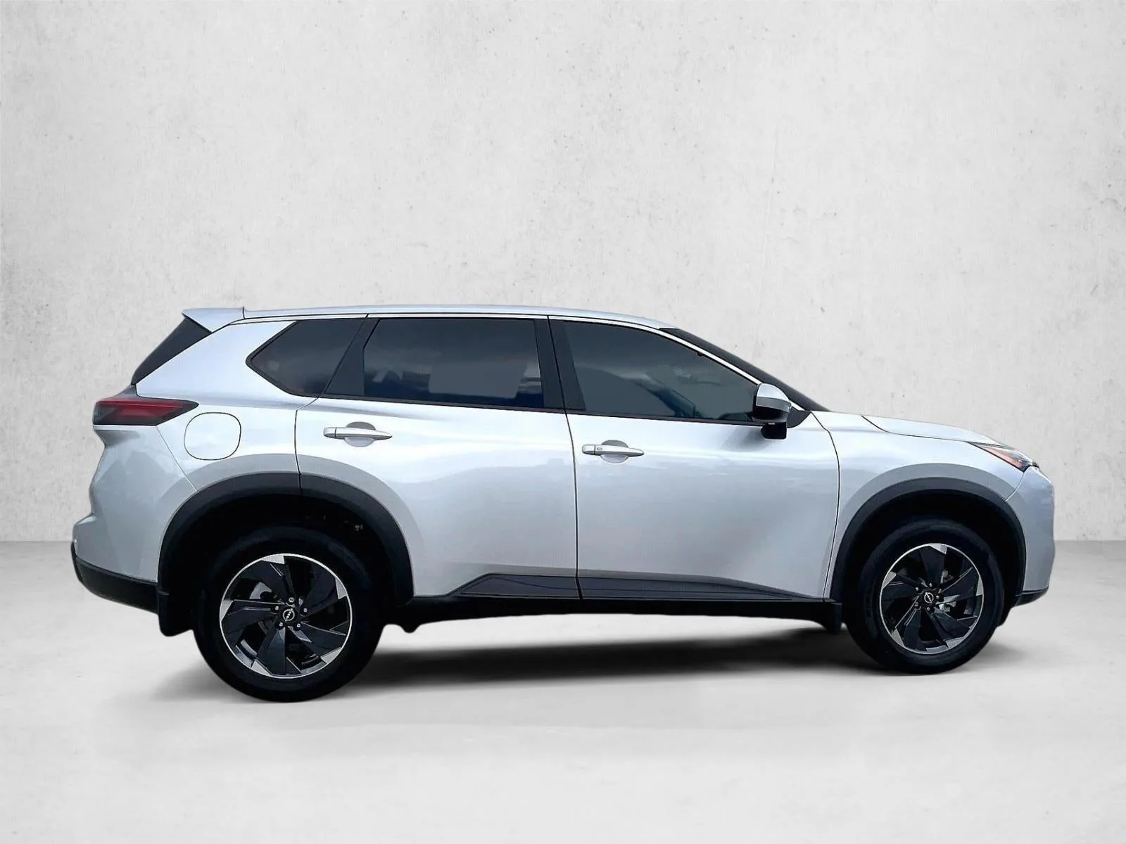 2024 Nissan Rogue SV FWD photo 5