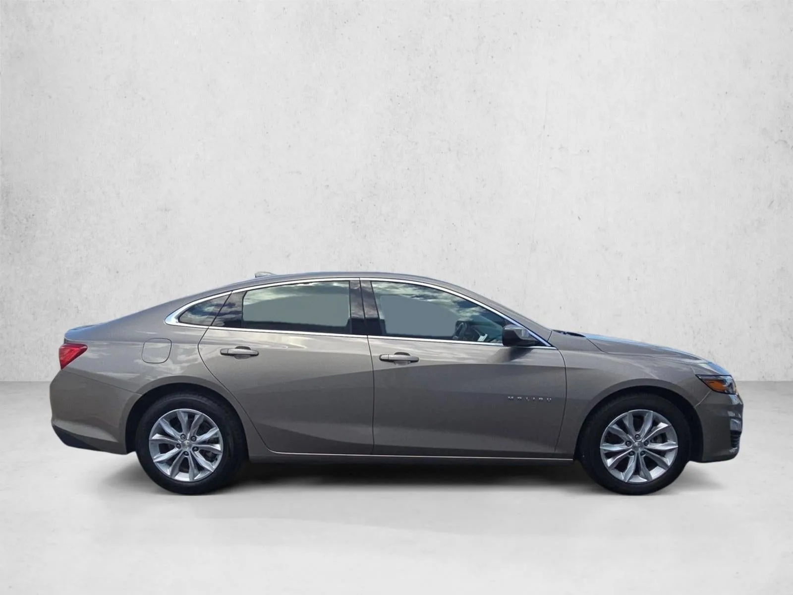 2024 Chevrolet Malibu 1LT photo 4