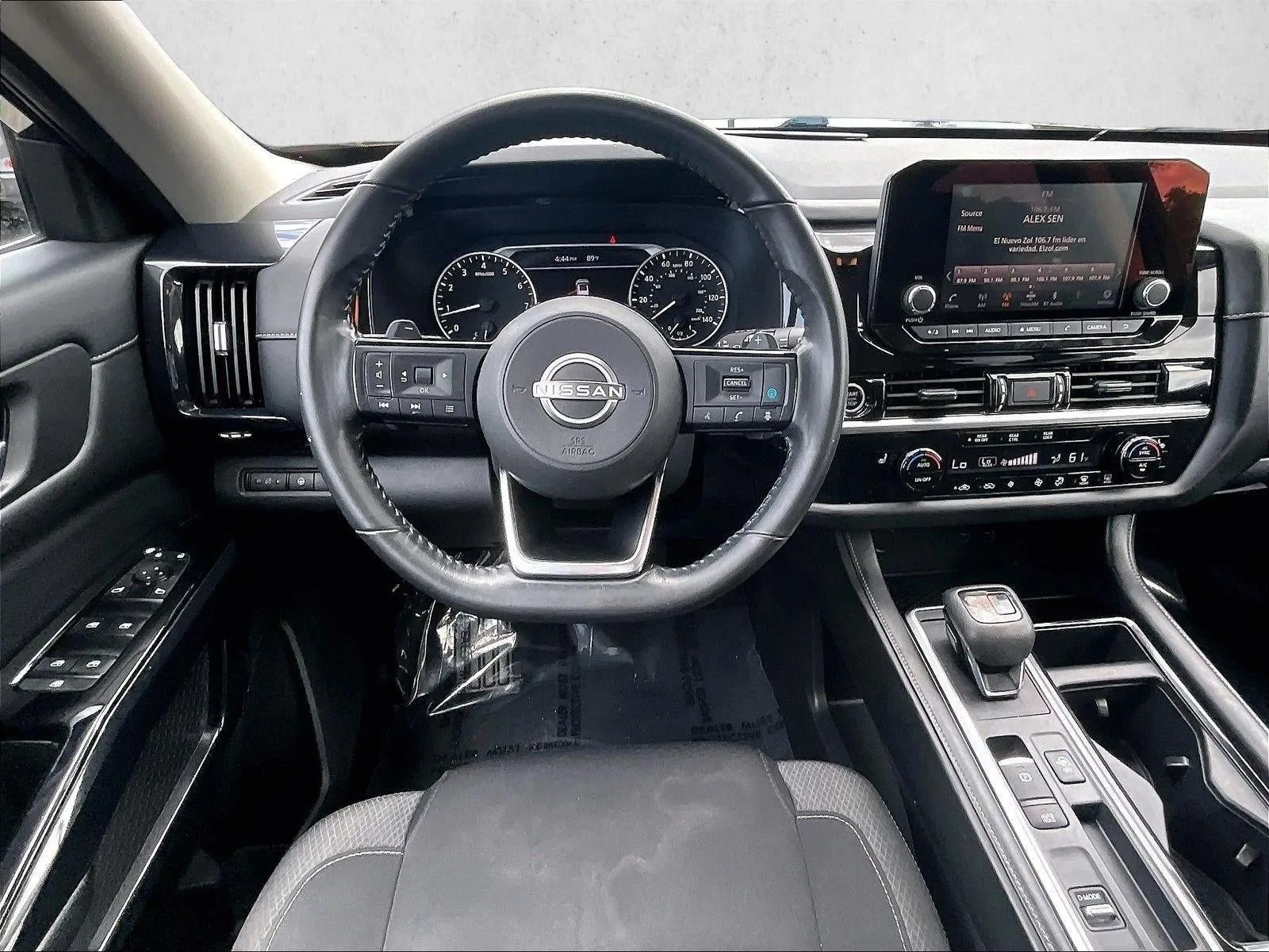 2022 Nissan Pathfinder SV 2WD photo 7