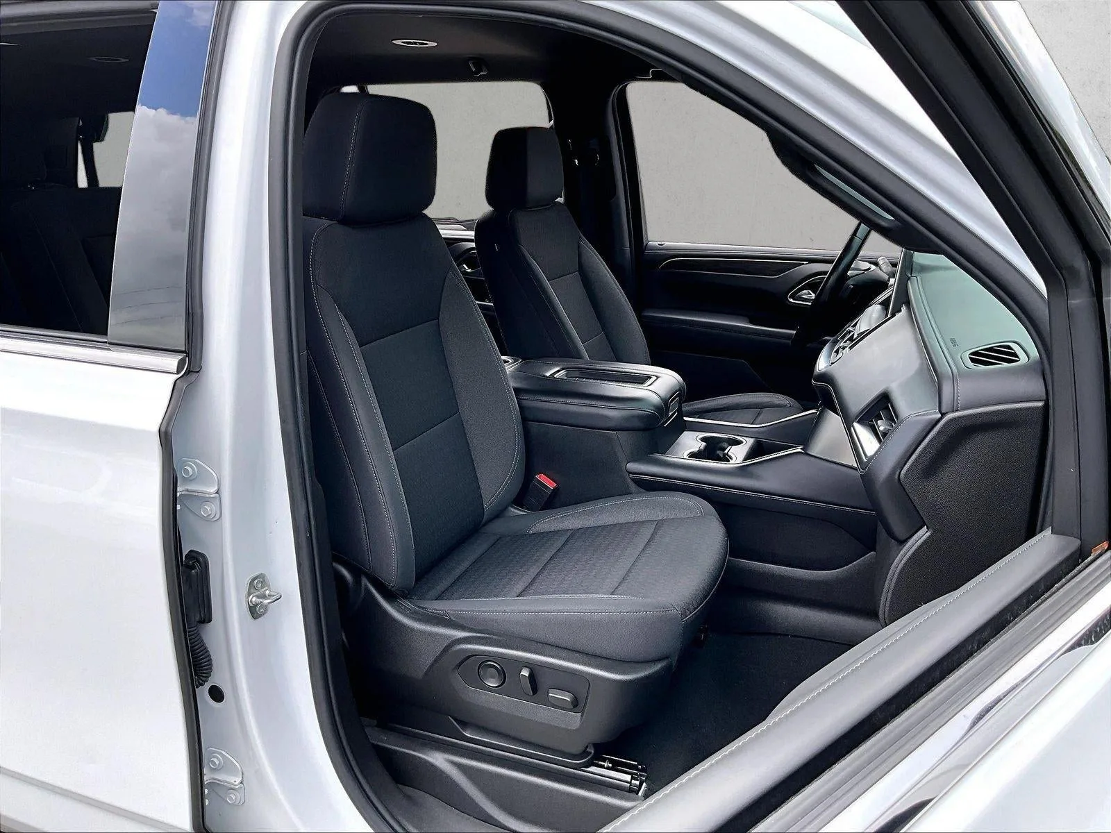 2021 Chevrolet Tahoe LS photo 9