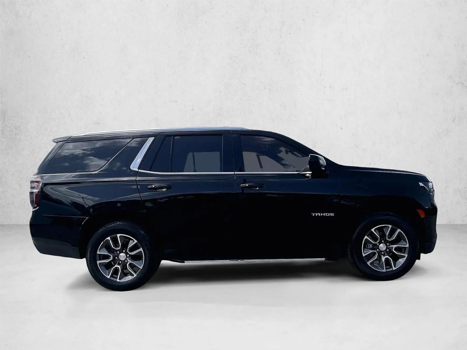 2021 Chevrolet Tahoe LT photo 5