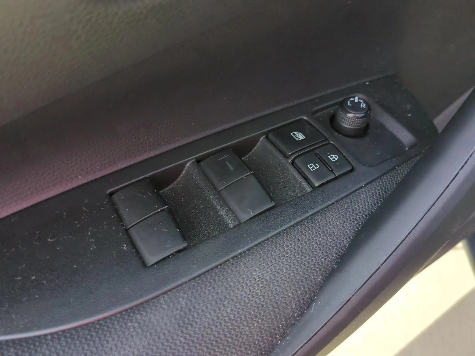 2023 Toyota Corolla LE CVT (Natl) photo 12