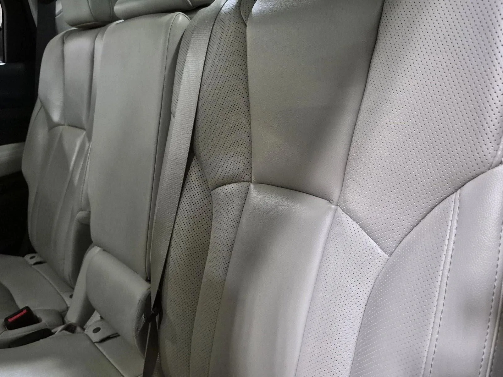 2021 Subaru Ascent Limited 8-Passenger photo 11