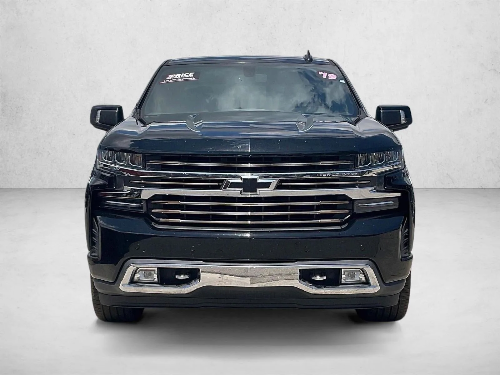 2019 Chevrolet Silverado 1500 High Country photo 3