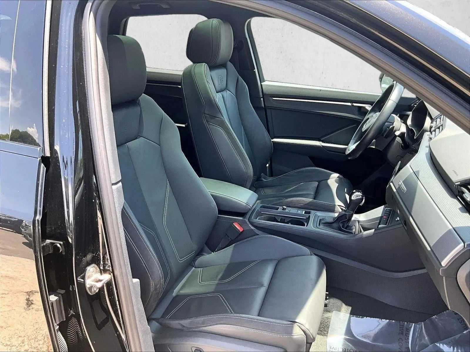 2023 Audi Q3 Premium 45 TFSI S line quattro Tiptronic photo 9