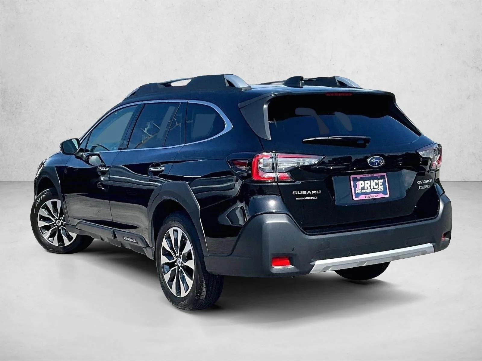 2025 Subaru Outback Touring photo 12