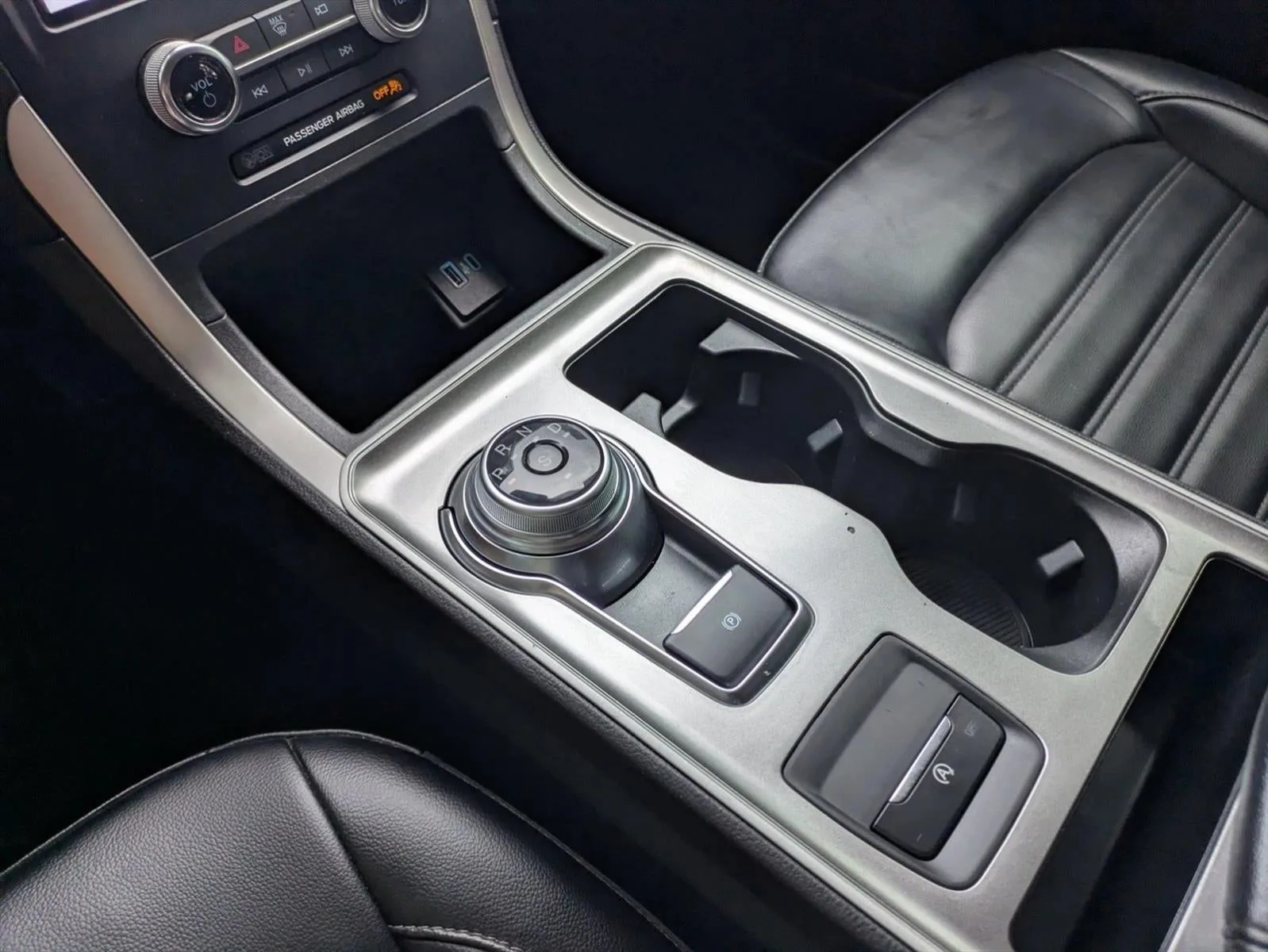 2024 Ford Edge SEL AWD photo 12