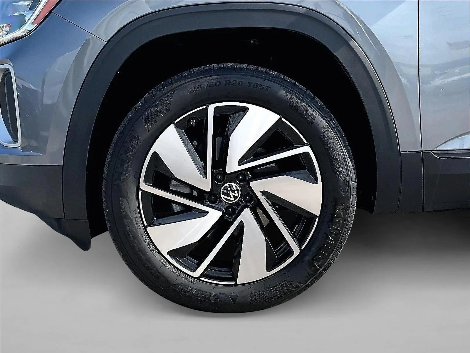 2024 Volkswagen Atlas 2.0T SE w/Technology photo 10