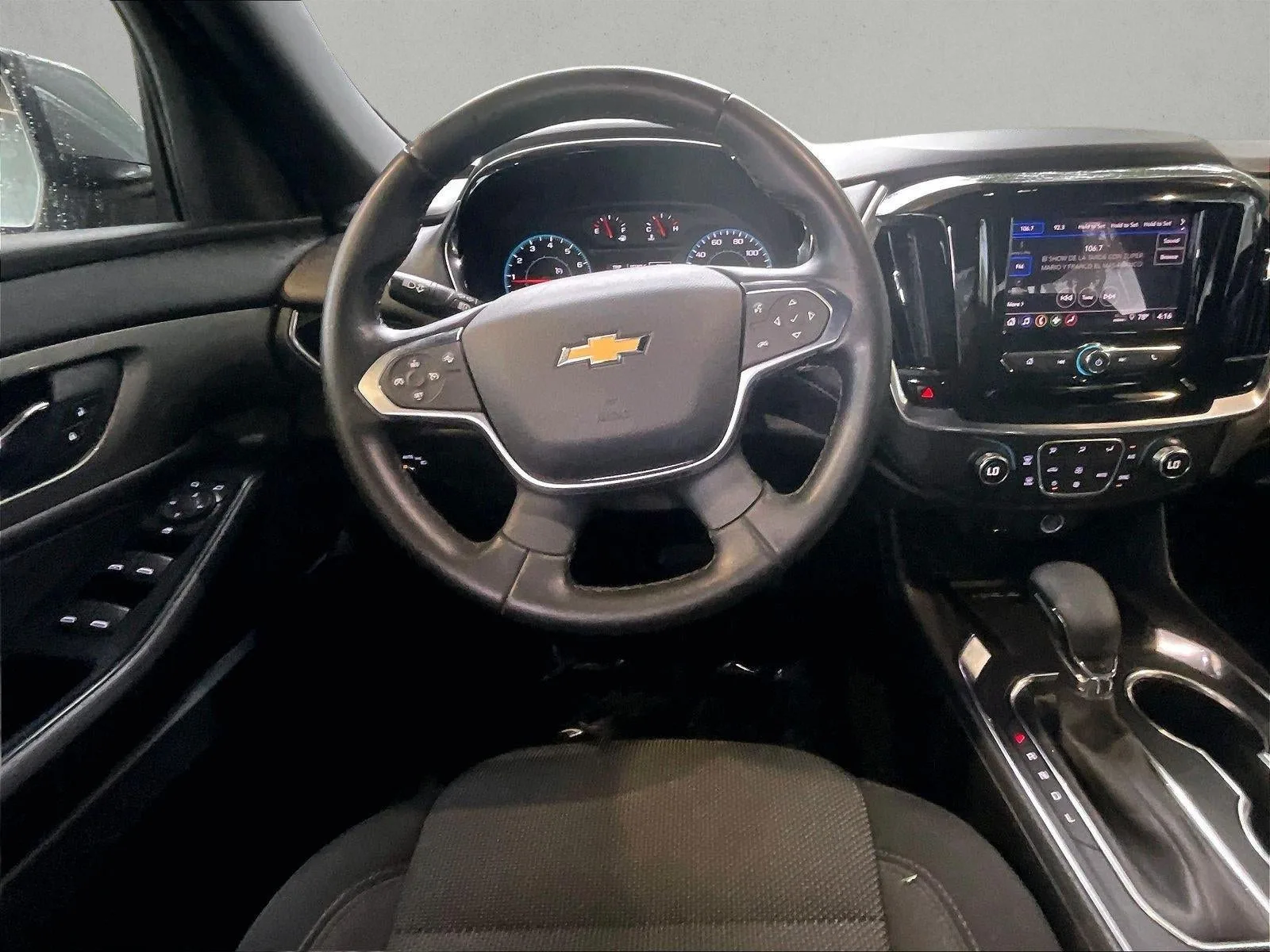 2023 Chevrolet Traverse LT Cloth photo 7