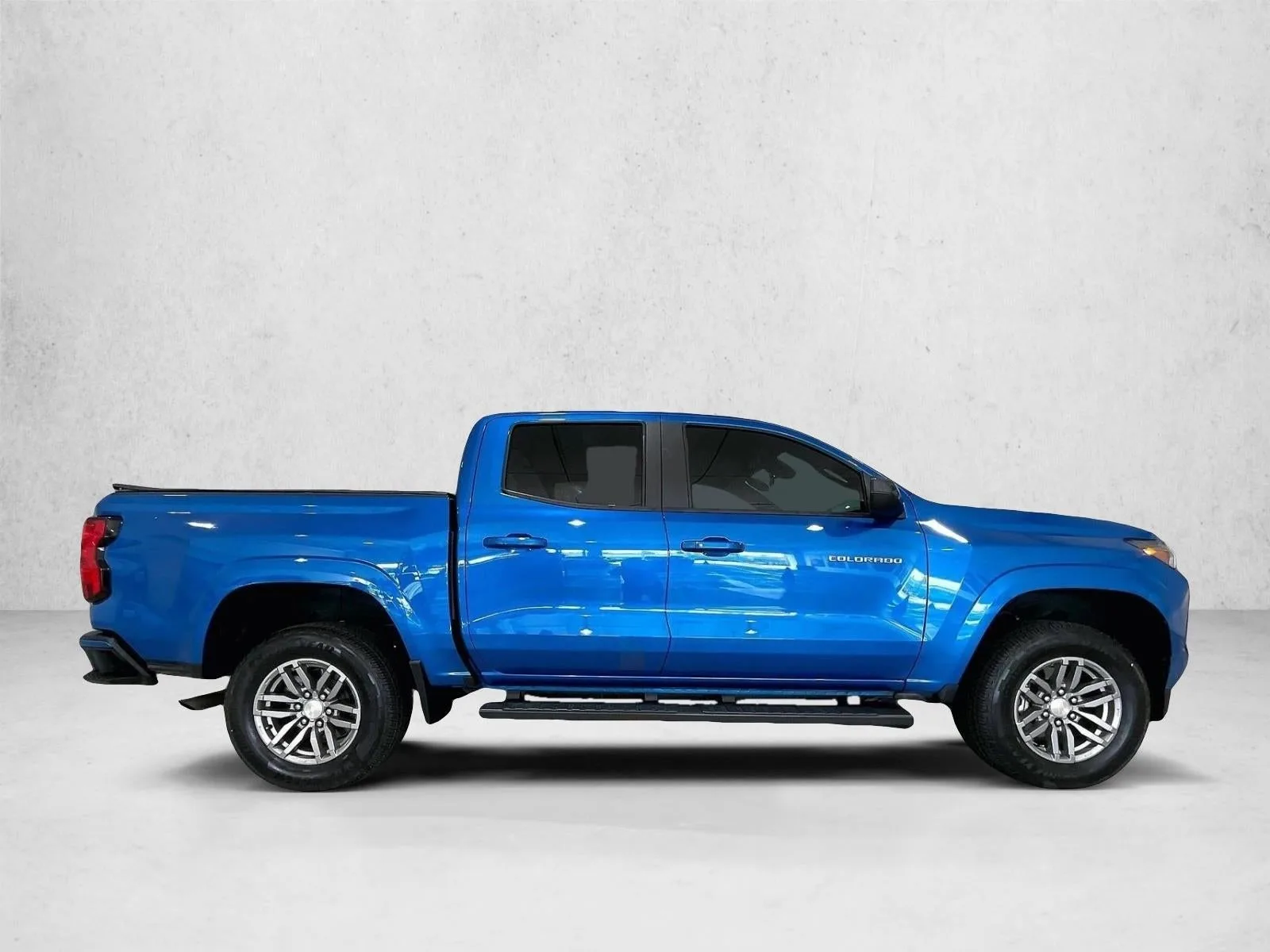 2023 Chevrolet Colorado LT photo 5