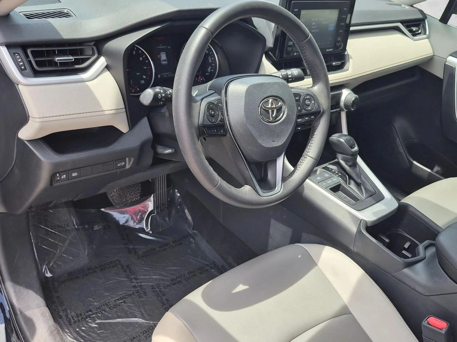 2022 Toyota RAV4 XLE Premium FWD (Natl) photo 10