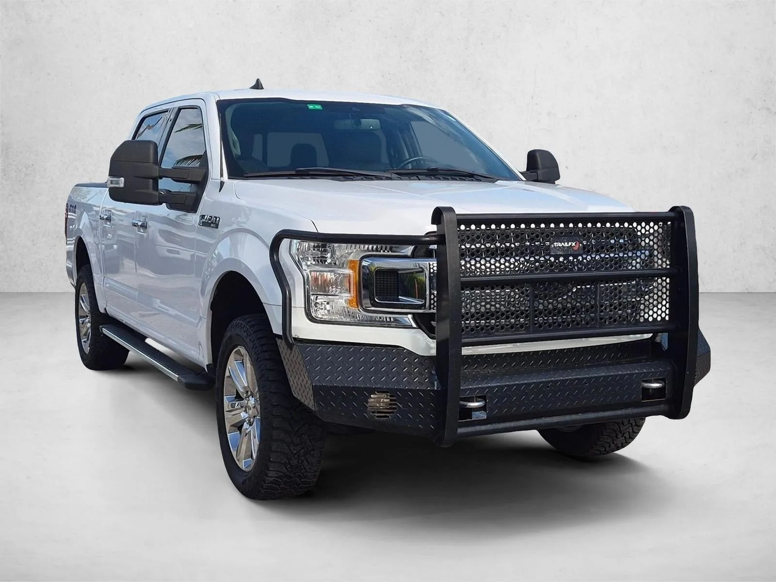 2019 Ford F-150 XLT 4WD SuperCrew 5.5' Box photo 3