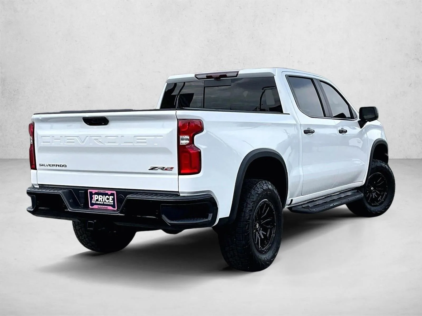 2024 Chevrolet Silverado 1500 ZR2 photo 2