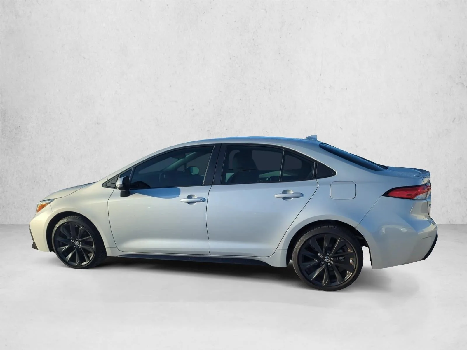2024 Toyota Corolla SE CVT (Natl) photo 5