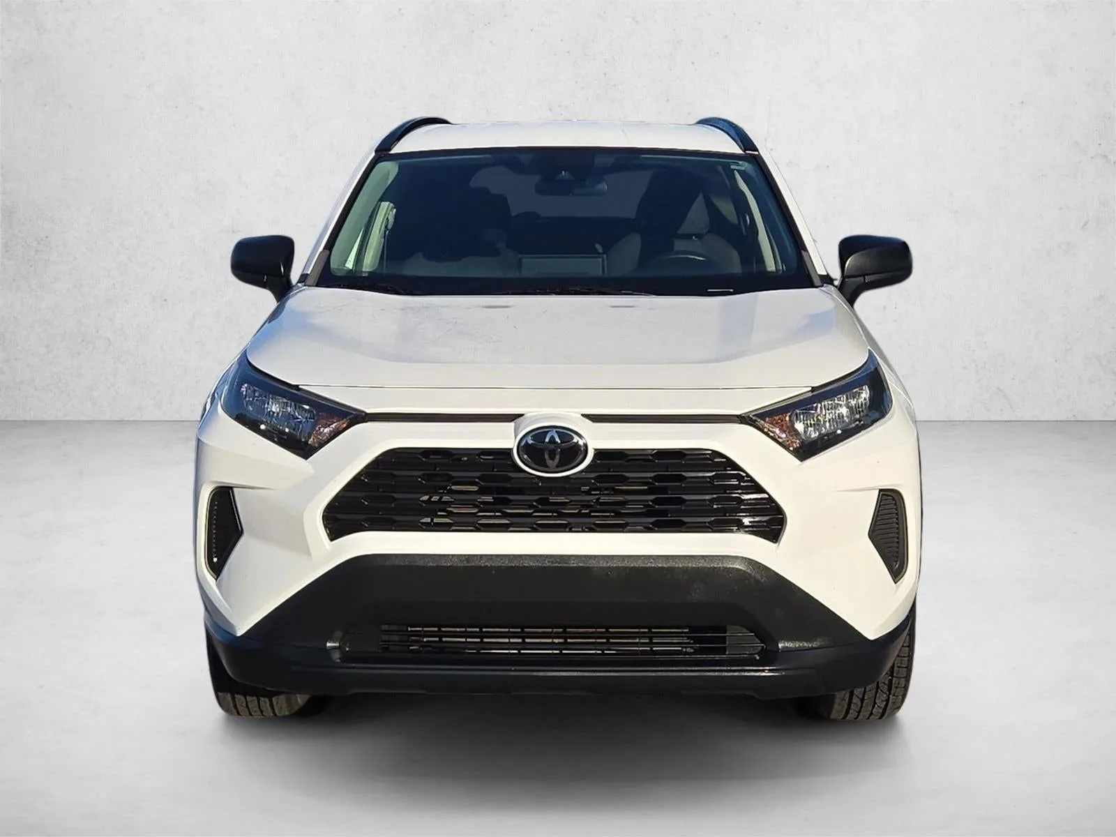 2021 Toyota RAV4 LE FWD (GS) photo 2