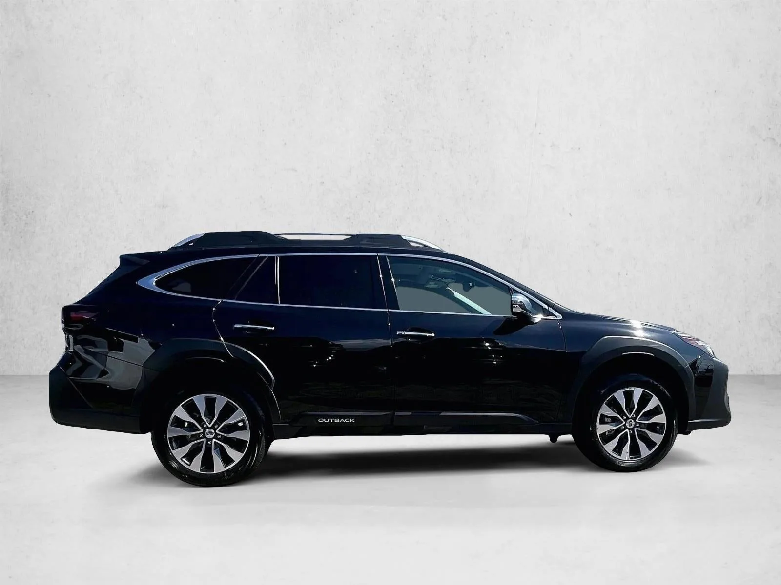 2025 Subaru Outback Touring photo 5
