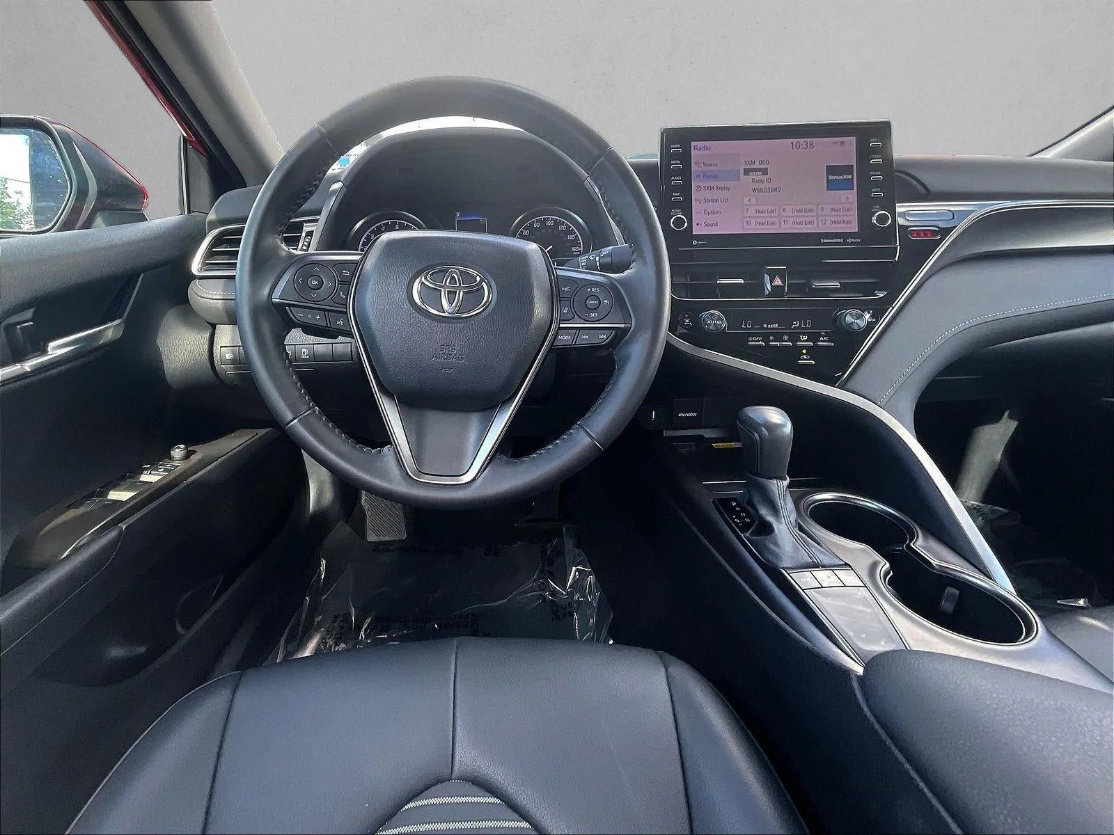 2022 Toyota Camry SE photo 5