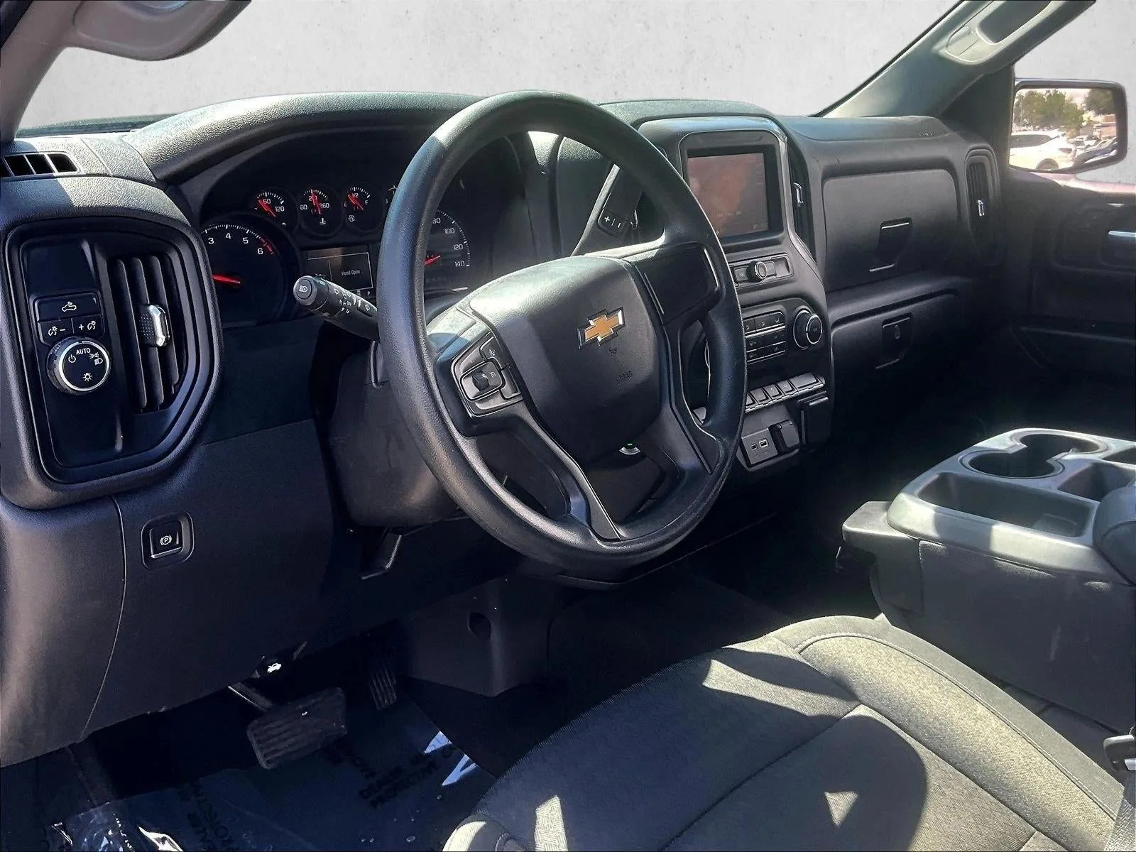2022 Chevrolet Silverado 1500 Custom photo 10
