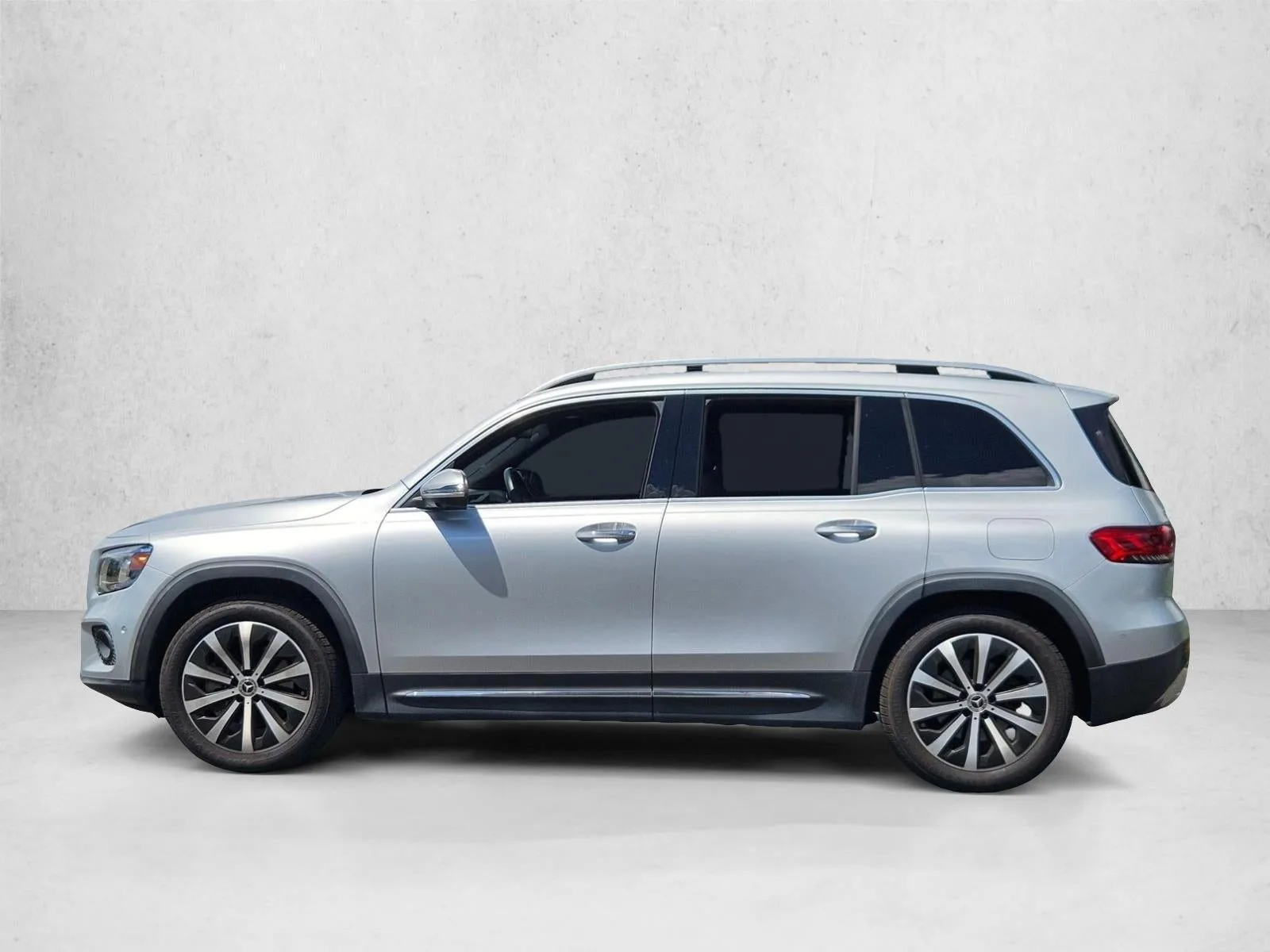 2020 Mercedes-Benz GLB GLB 250 4MATIC® SUV photo 3