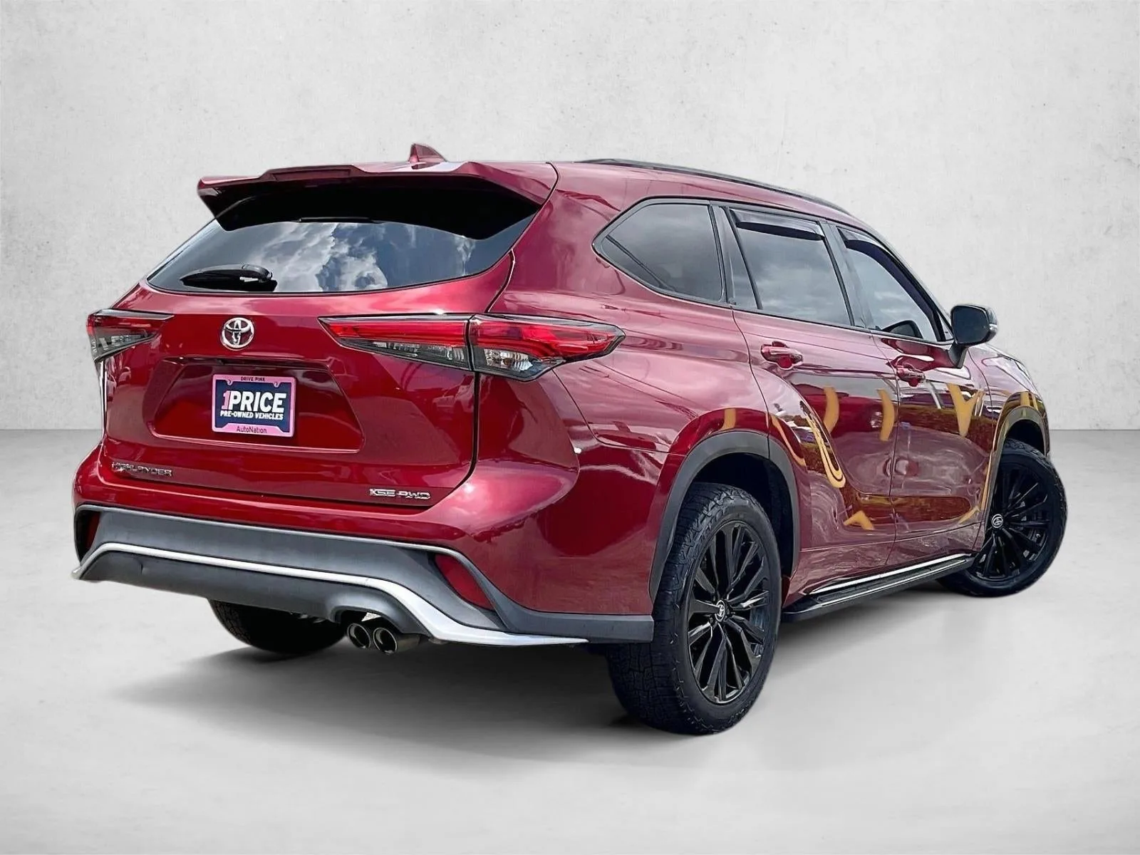 2023 Toyota Highlander XSE photo 2