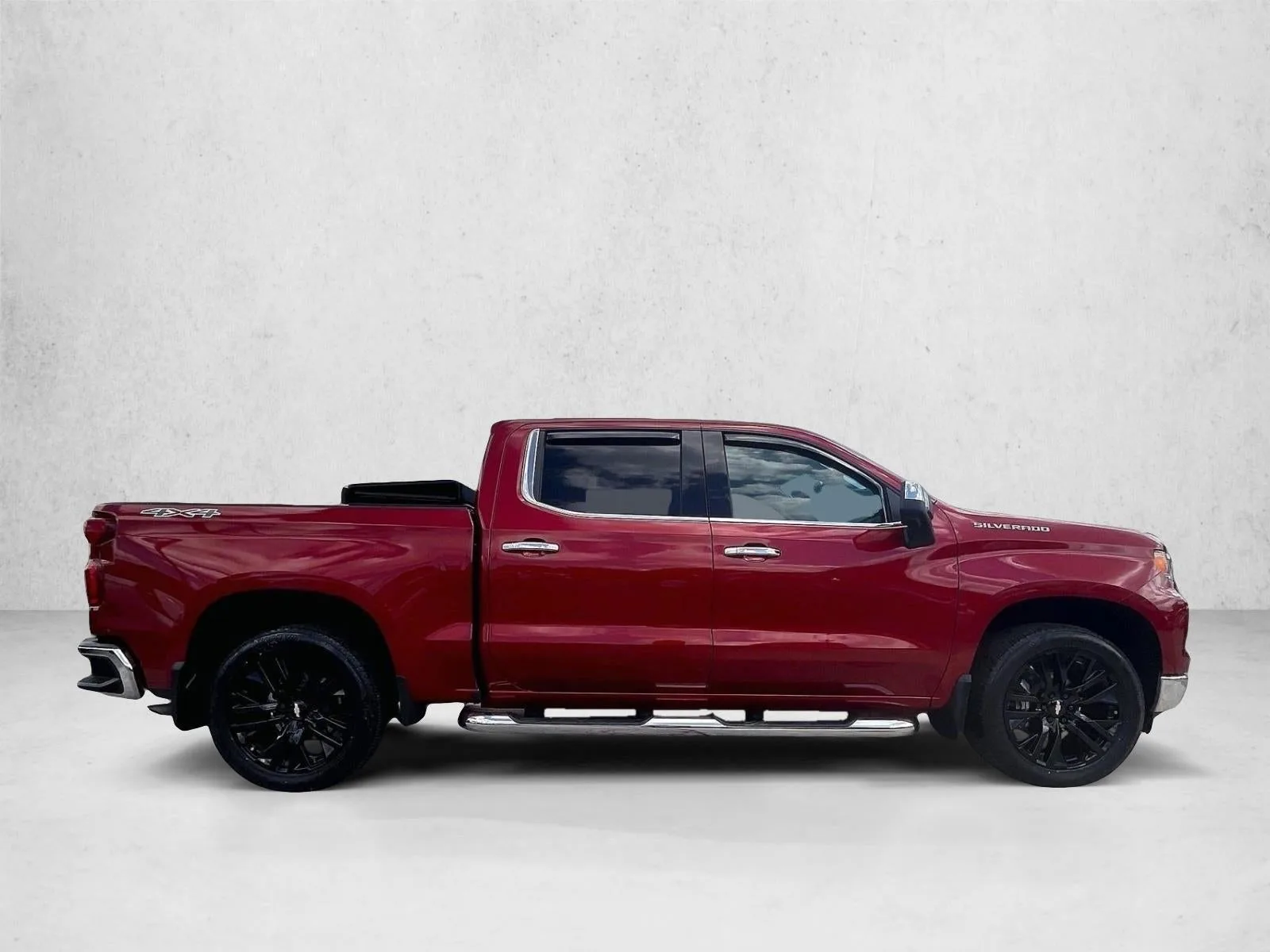 2025 Chevrolet Silverado 1500 LTZ photo 5