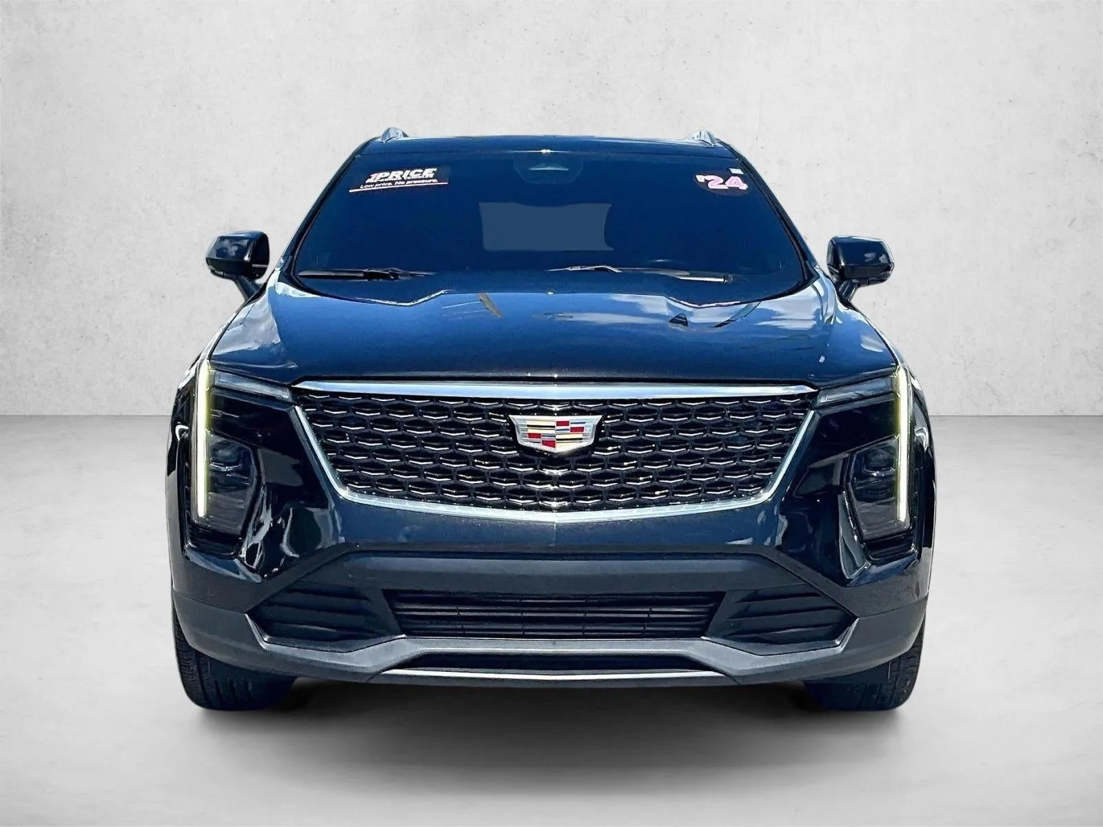 2024 Cadillac XT4 Luxury photo 3