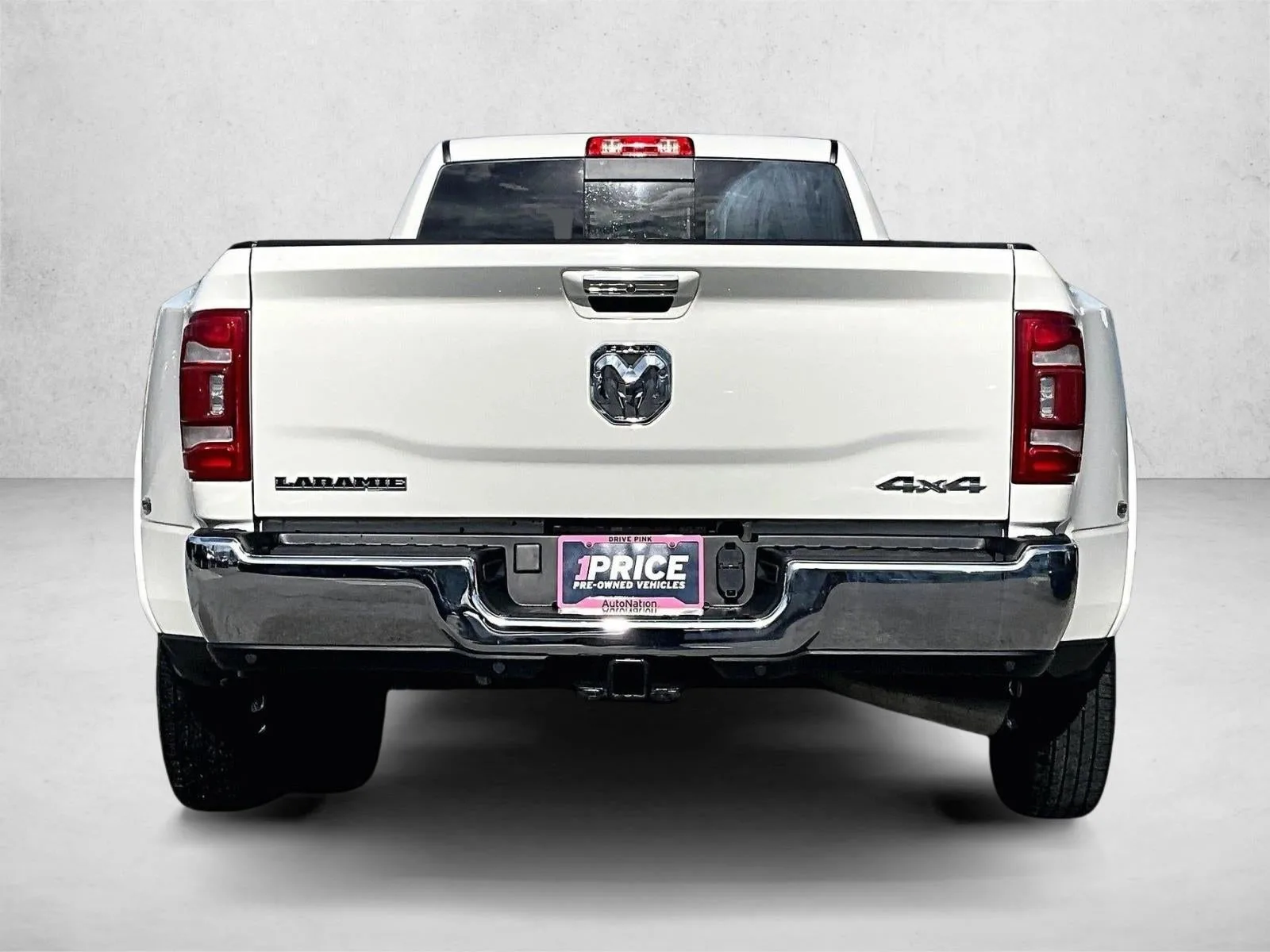 2022 RAM 3500 Laramie photo 4