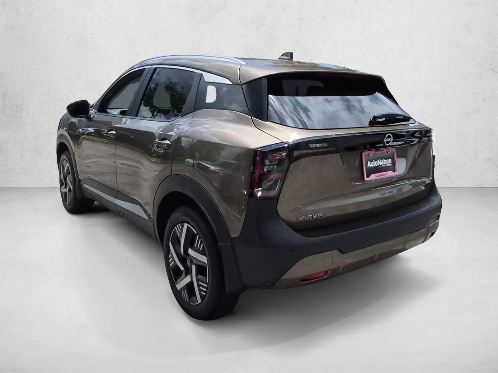 2025 Nissan Kicks SV FWD photo 8