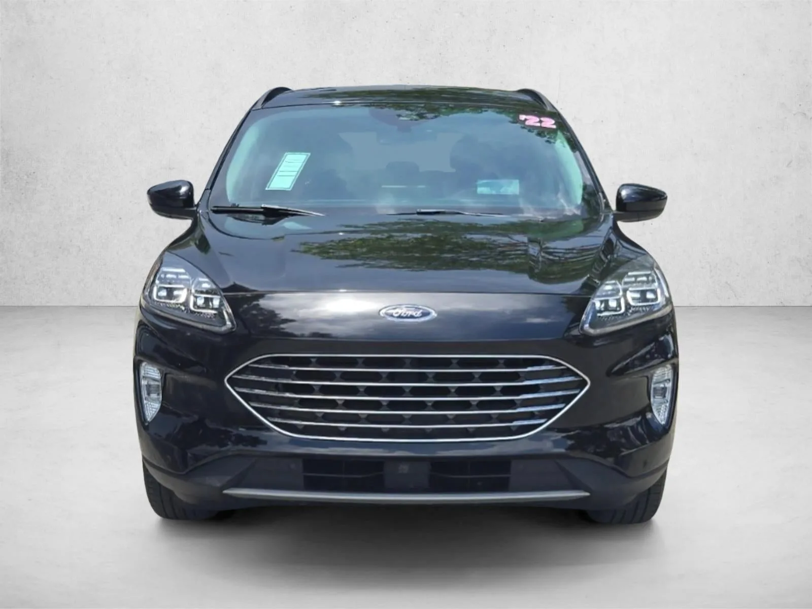 2022 Ford Escape Titanium Plug-In Hybrid FWD photo 6