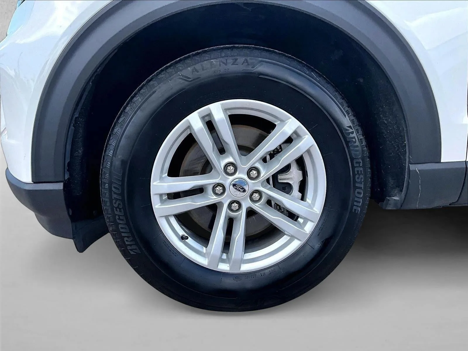 2023 Ford Explorer XLT photo 10