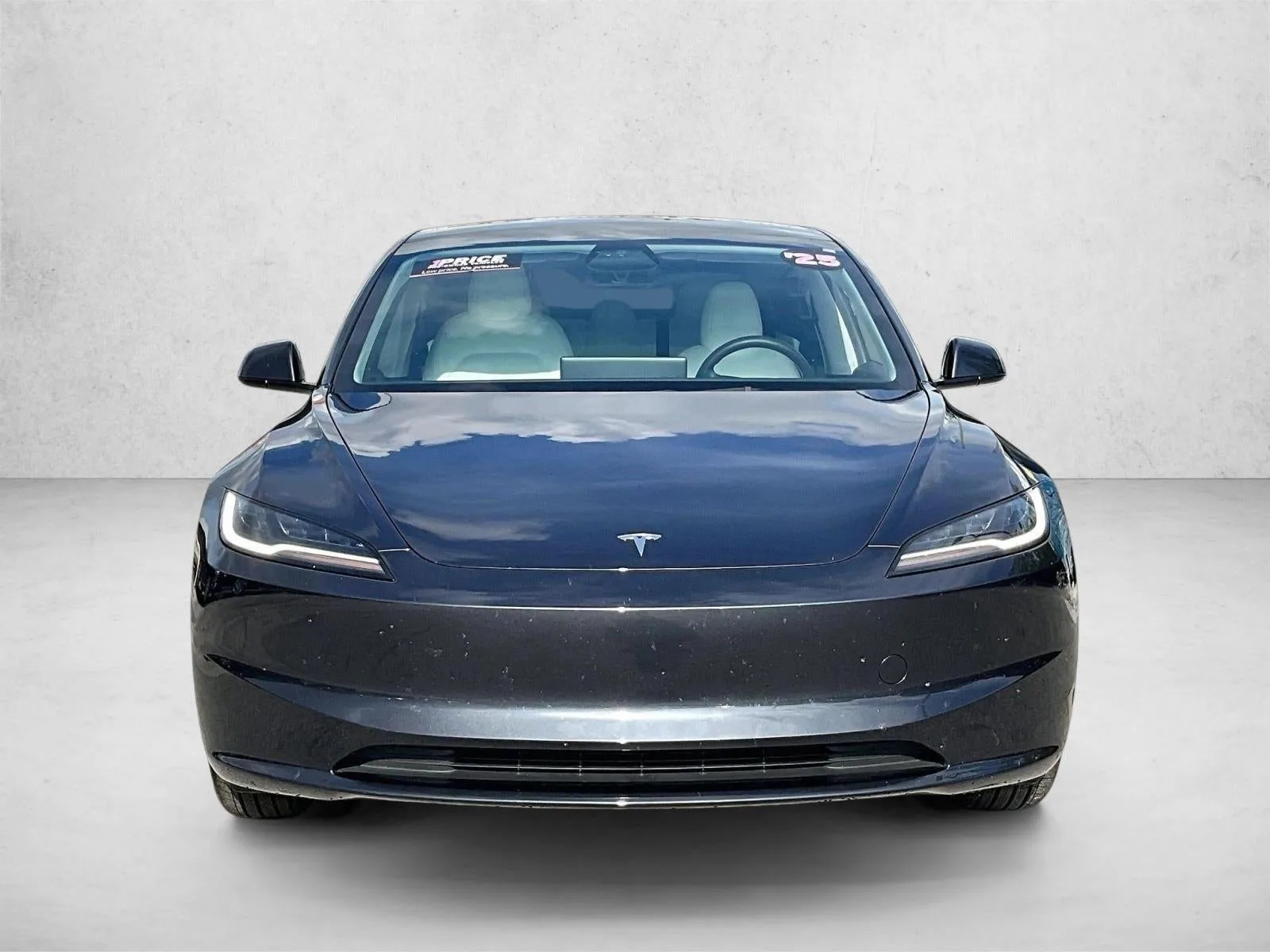2025 Tesla Model 3 Long Range photo 3