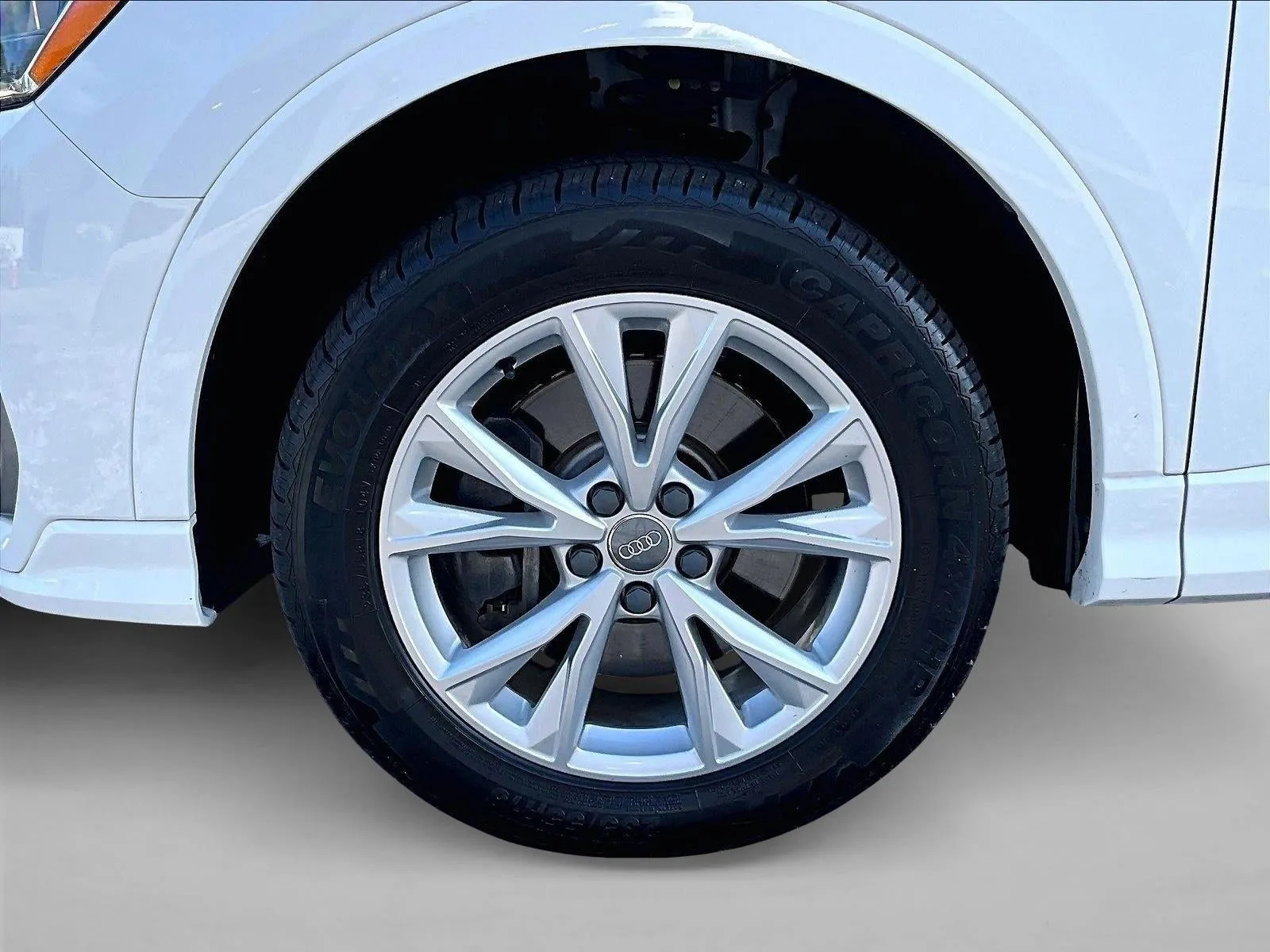 2021 Audi Q3 S line Premium photo 10