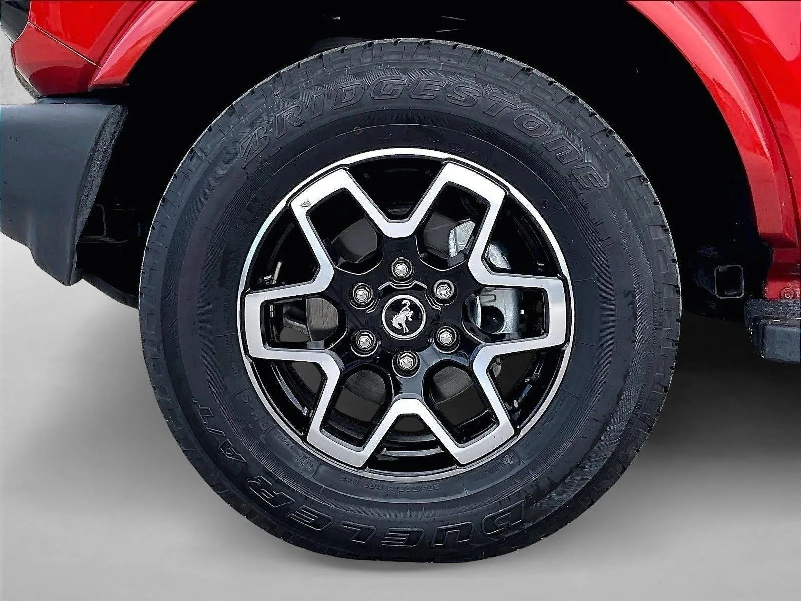 2024 Ford Bronco Outer Banks photo 10