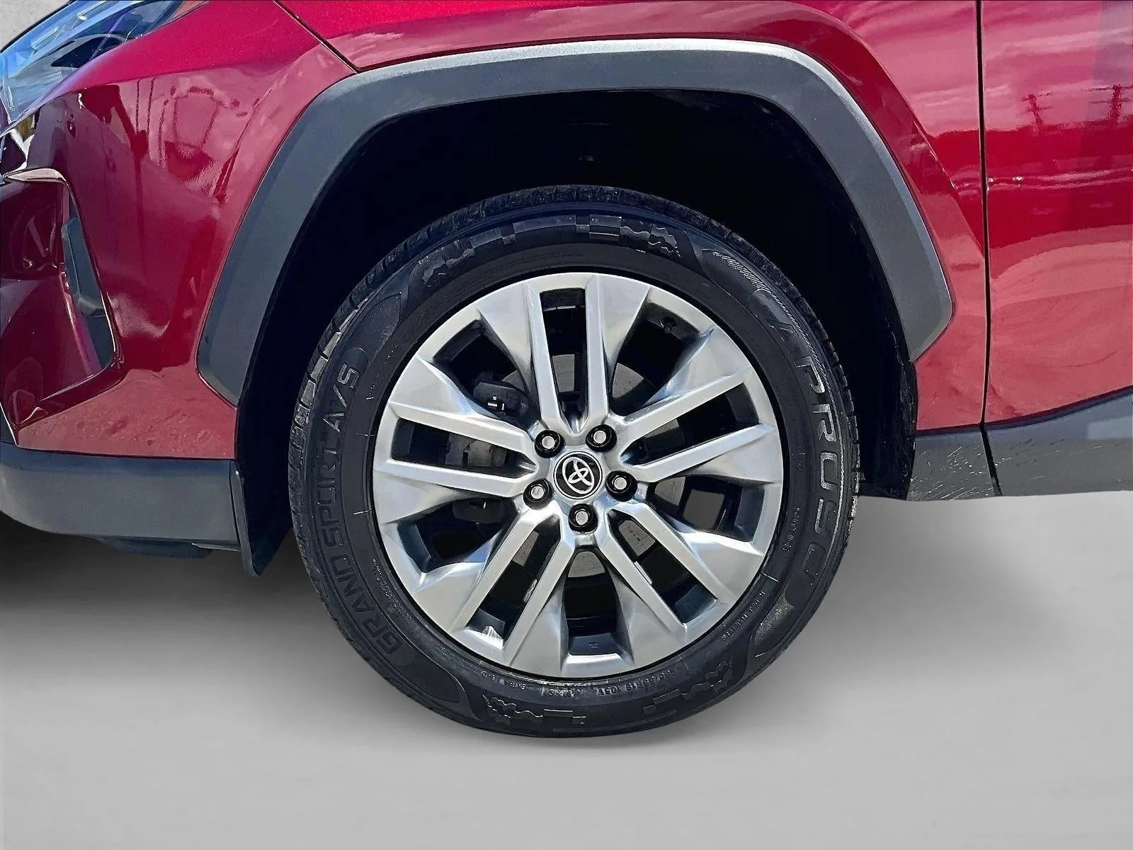 2023 Toyota RAV4 XLE Premium photo 10